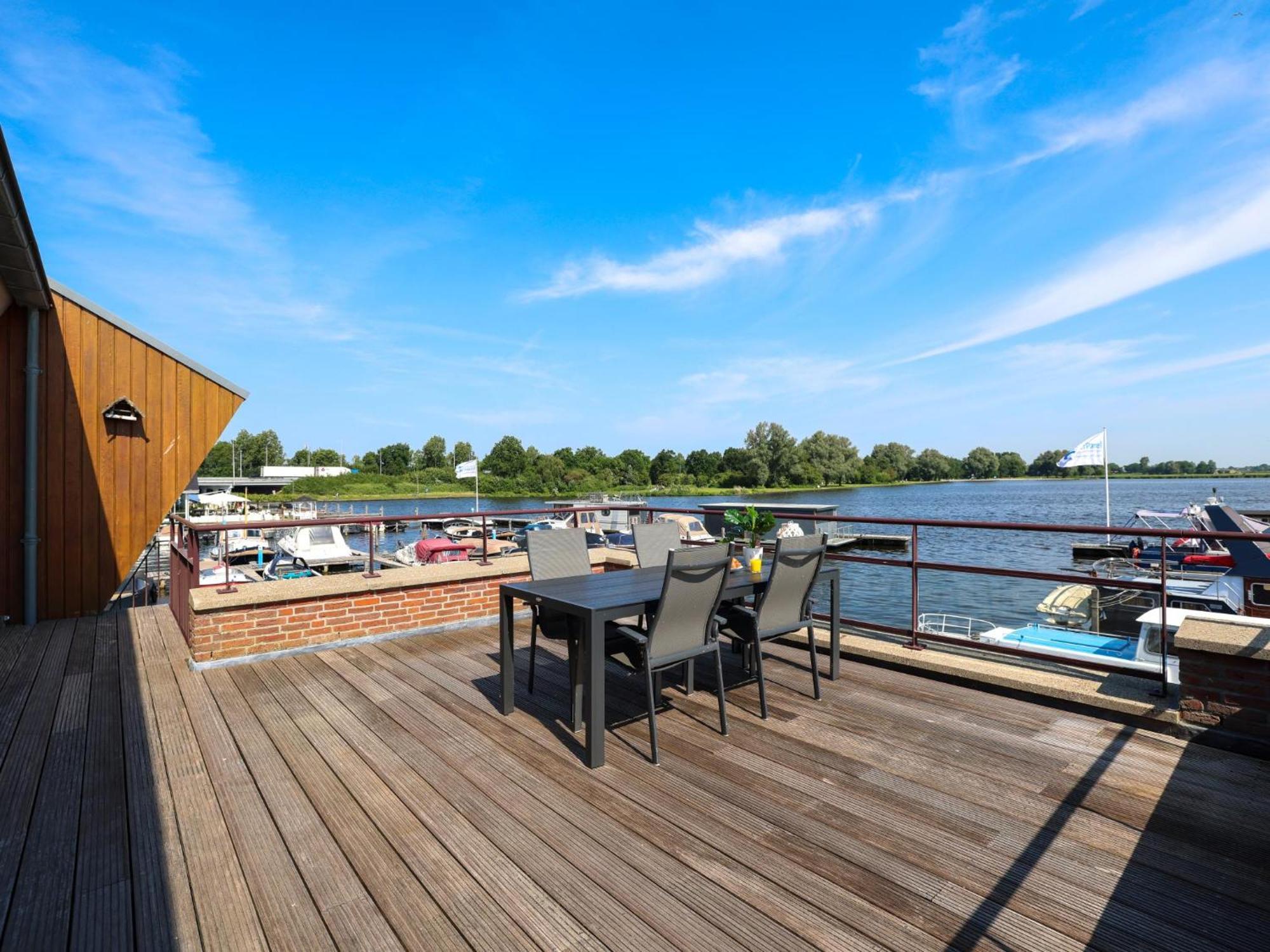 Vila Penthouse Uitgeest Exteriér fotografie
